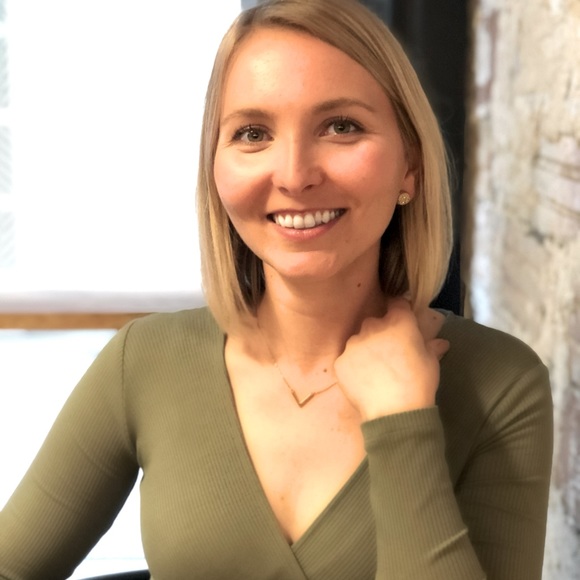 Meet your Posher, Ilona - Picture 1 of 1